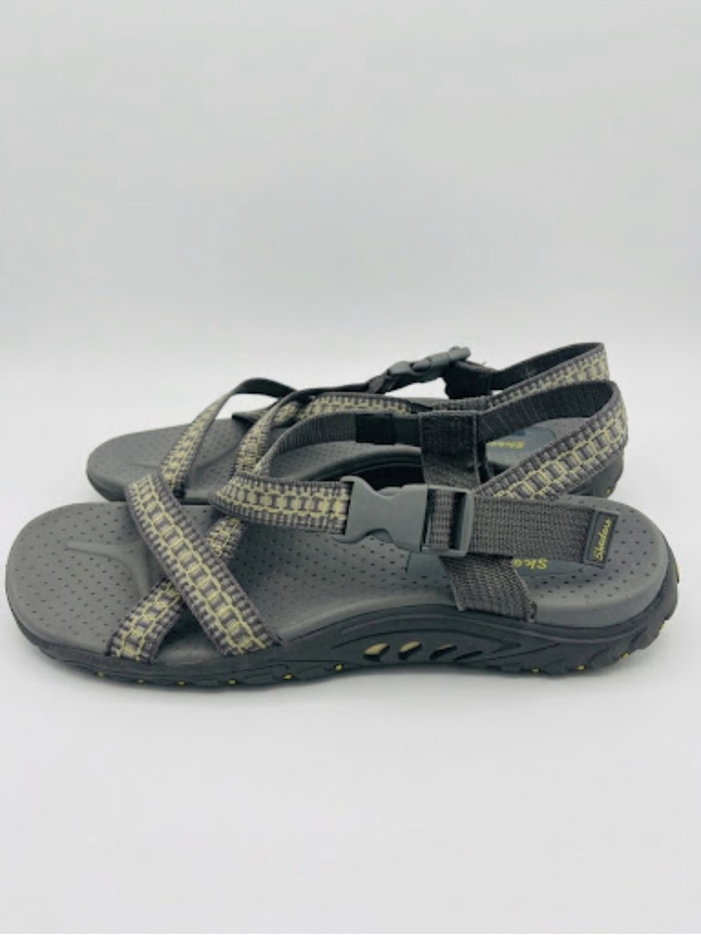 Skechers Women's Reggae Trailway outdoor sport sandals Women’s Size 9